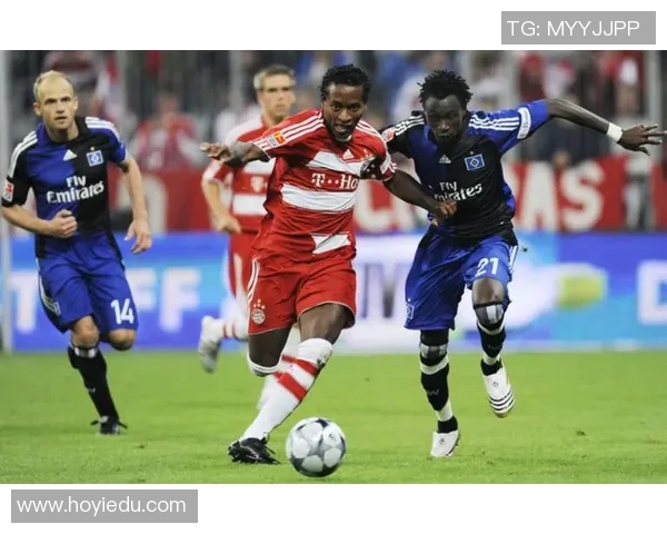 边前卫的踢法解析与实战技巧分享助你提升球场表现 边前卫的踢法解析与实战技巧分享助你提升球场表现