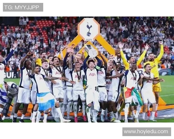 多特蒙德与巴黎圣日耳曼激情对决欢呼吧足球迷们的盛宴即将开启 多特蒙德与巴黎圣日耳曼激情对决欢呼吧足球迷们的盛宴即将开启