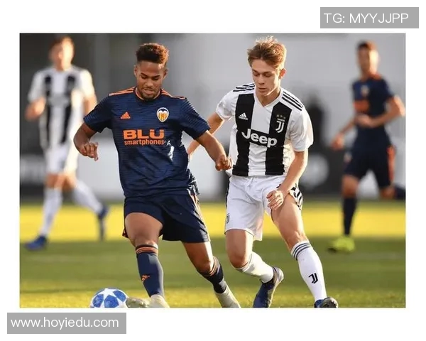 哈维西蒙斯的足球之路:从青训新星到职业赛场的璀璨崛起 哈维西蒙斯的足球之路:从青训新星到职业赛场的璀璨崛起